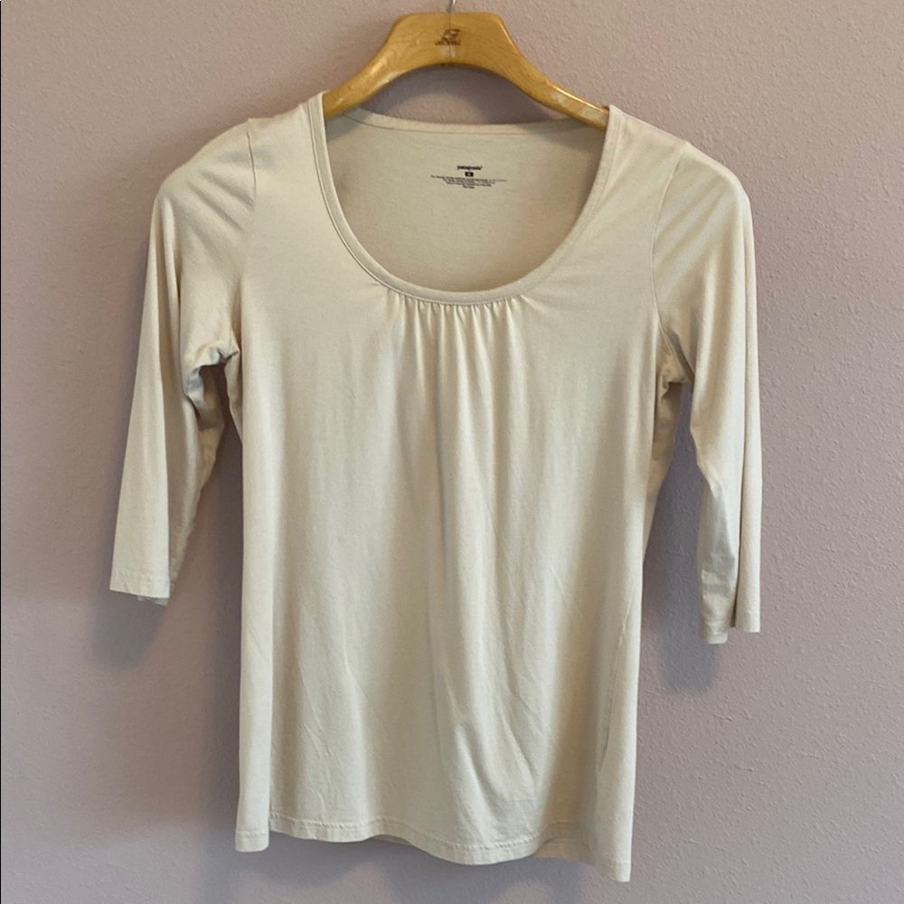 Patagonia Womens Beige Scoop Neck 3/4 Sleeve  Size M